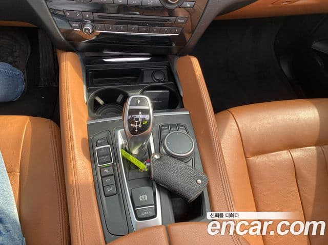 BMW X6 2018 — Photo 15/20