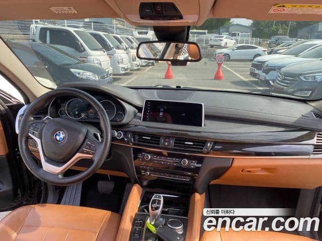 BMW X6 2018 — Photo 14/20