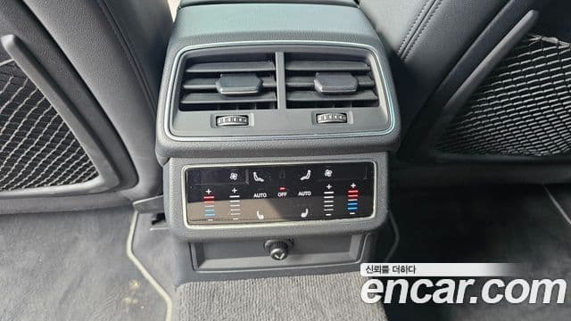 Audi A6 2021 — ფოტო 13/18