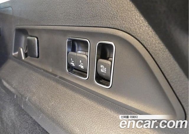 Mercedes-Benz GLE-Class 2025 — Фото 18/20