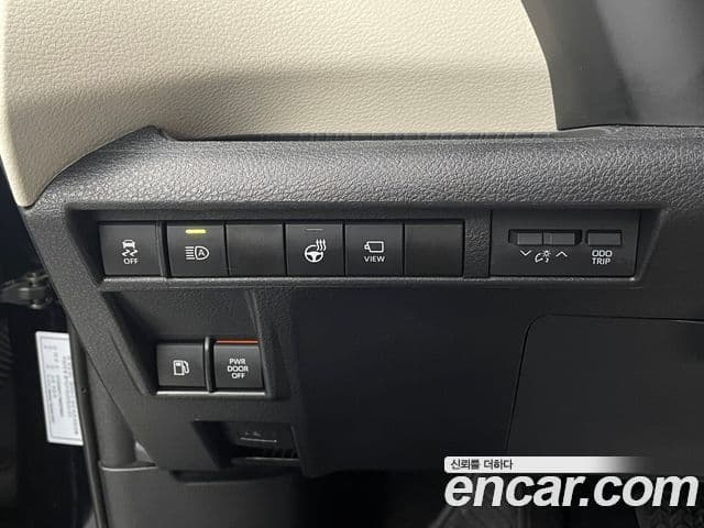 Toyota Sienna 2021 — ფოტო 12/20