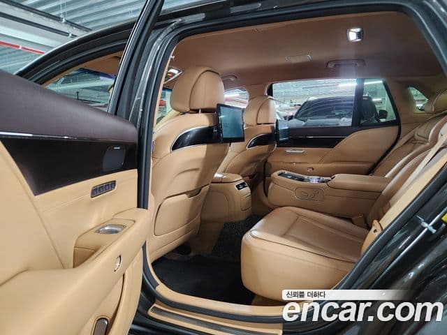 Genesis G90 2022 — ფოტო 16/20