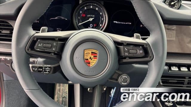Porsche 911 2024 — Photo 6/20