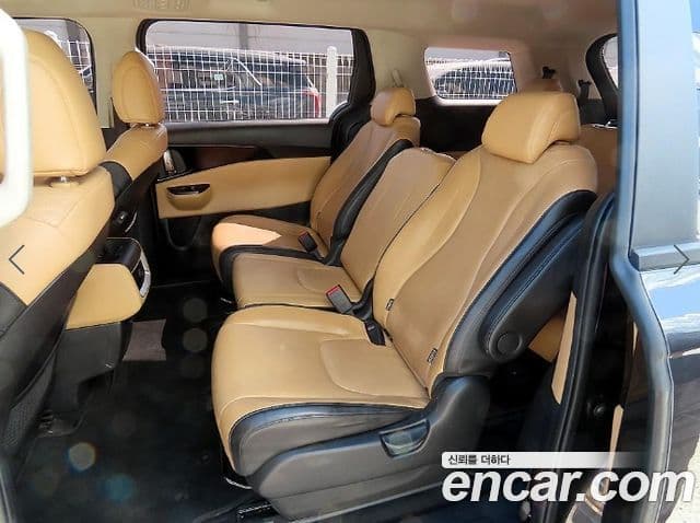 Kia Carnival 2022 — Şəkil 10/20