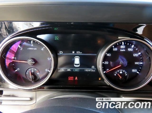 Kia Carnival 2022 — Şəkil 11/20