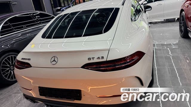 Mercedes-Benz AMG GT 2025 — Фото 3/15