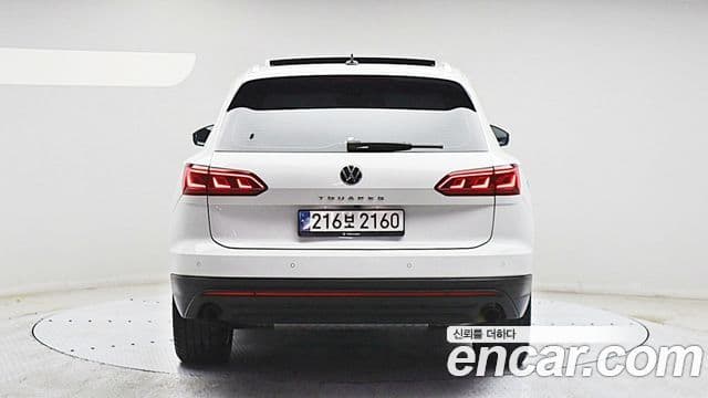 Volkswagen Touareg 2023 — ფოტო 3/20
