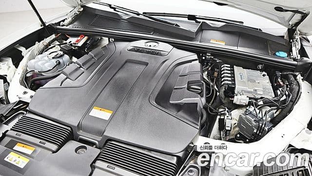 Volkswagen Touareg 2023 — ფოტო 5/20