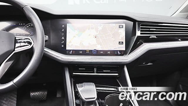 Volkswagen Touareg 2023 — ფოტო 16/20