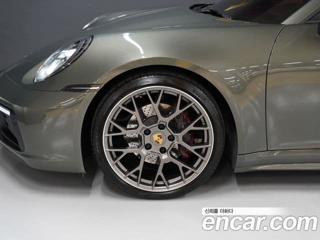 Porsche 911 2021 — Photo 5/20