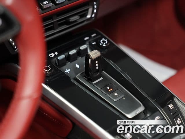 Porsche 911 2021 — Photo 14/20