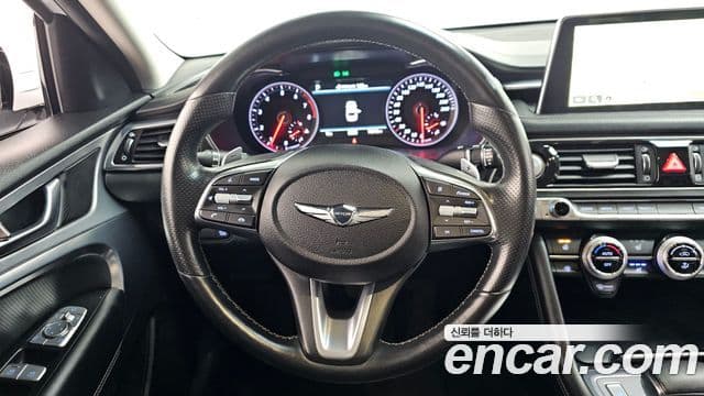 Genesis G70 2019 — ფოტო 13/20