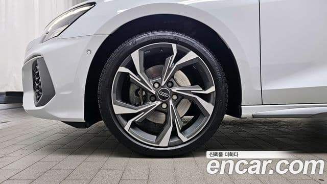 Audi A3 2023 — ფოტო 5/20