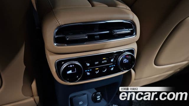 Genesis GV80 2023 — Şəkil 19/20