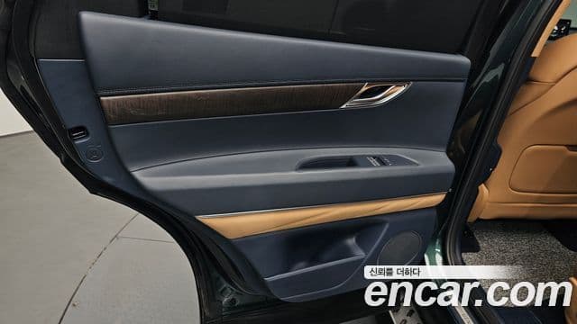 Genesis GV80 2023 — Photo 20/35