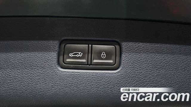 Genesis GV80 2023 — Photo 8/35