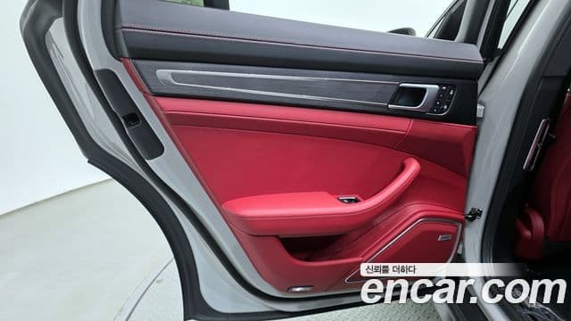 Porsche Panamera 2022 — Photo 14/33