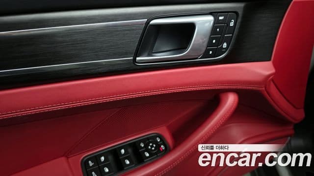 Porsche Panamera 2022 — Photo 27/33
