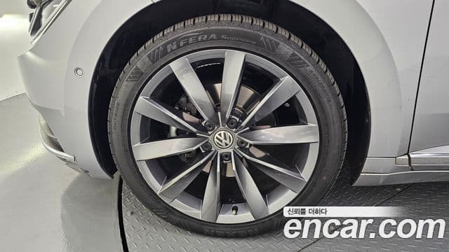 Volkswagen Arteon 2020 — ფოტო 5/20