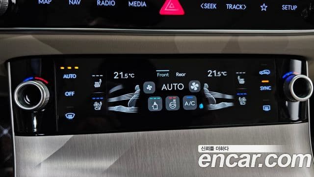 Genesis GV70 2024 — ფოტო 21/33