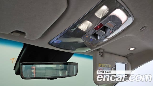 Genesis GV70 2024 — ფოტო 13/33