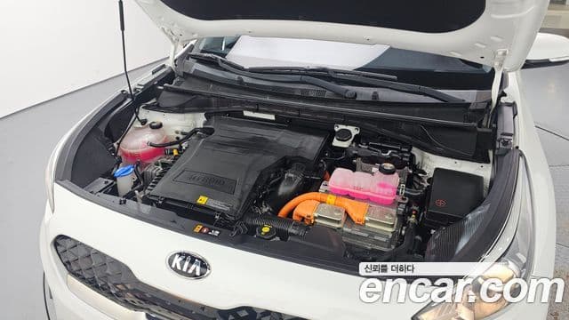 Kia Niro 2021 — Photo 20/30