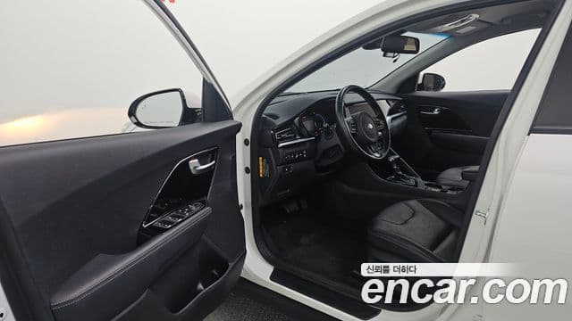 Kia Niro 2021 — Photo 2/30