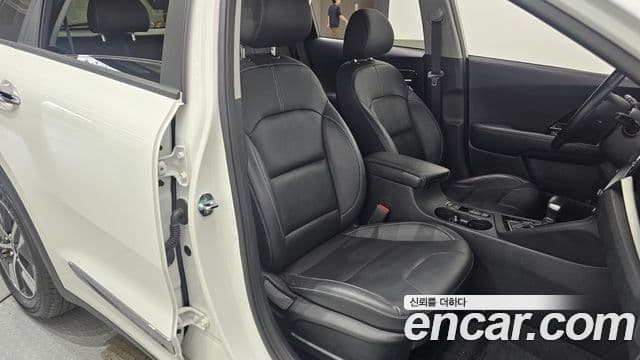 Kia Niro 2021 — Photo 29/30