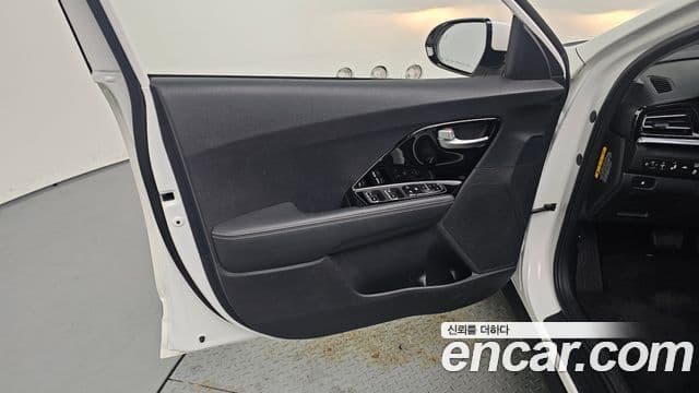 Kia Niro 2021 — Photo 10/30