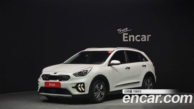 Kia Niro 2021 — ფოტო 1/20