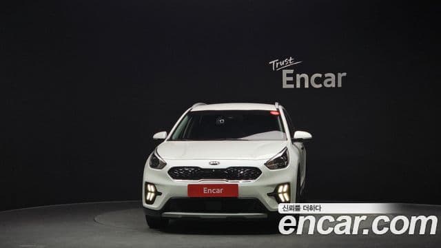Kia Niro 2021 — ფოტო 3/20