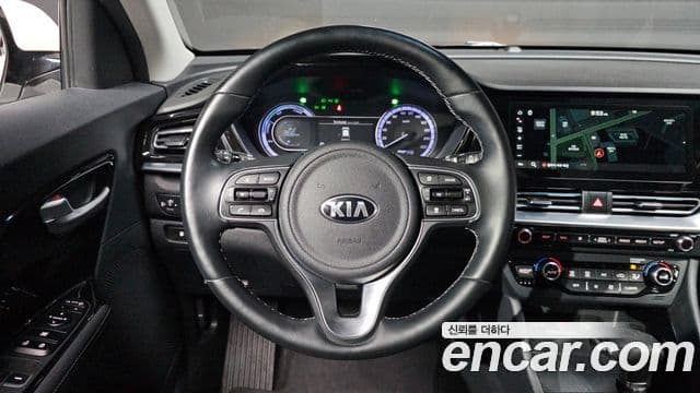Kia Niro 2021 — ფოტო 12/20