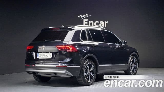 Volkswagen Tiguan 2019 — ფოტო 2/20