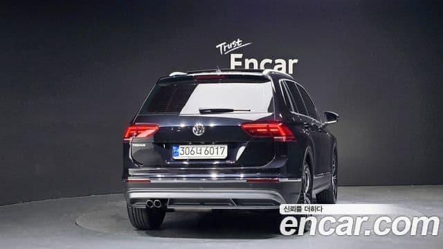 Volkswagen Tiguan 2019 — ფოტო 4/20