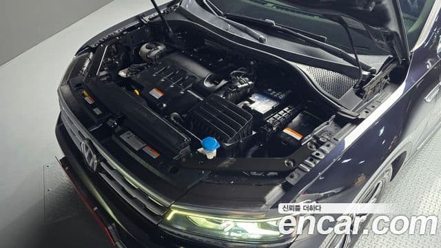 Volkswagen Tiguan 2019 — ფოტო 6/20