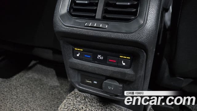Volkswagen Tiguan 2019 — ფოტო 20/20