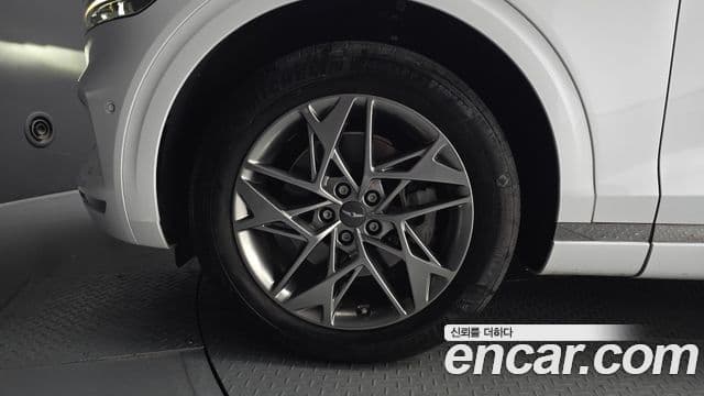 Genesis GV70 2022 — Şəkil 4/20