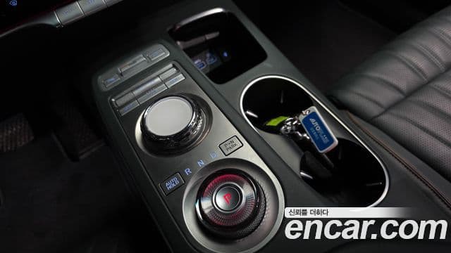 Genesis GV70 2022 — Şəkil 8/20