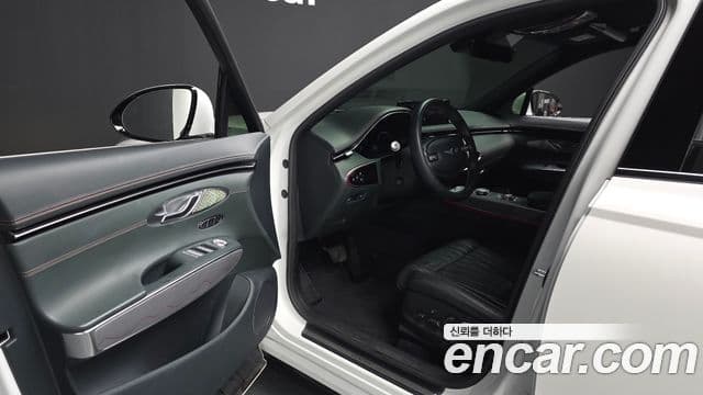 Genesis GV70 2022 — Şəkil 9/20