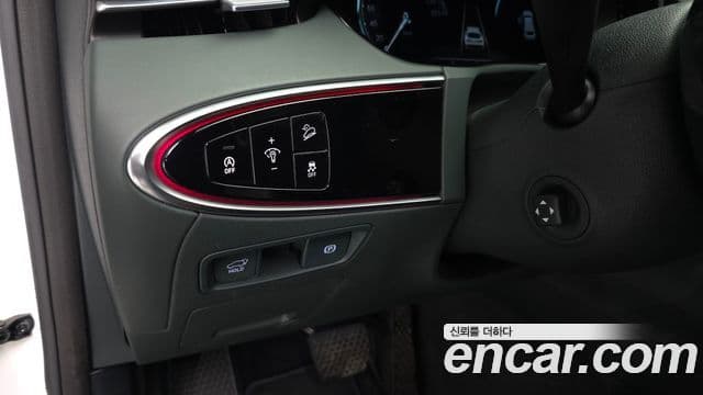 Genesis GV70 2022 — Şəkil 18/20