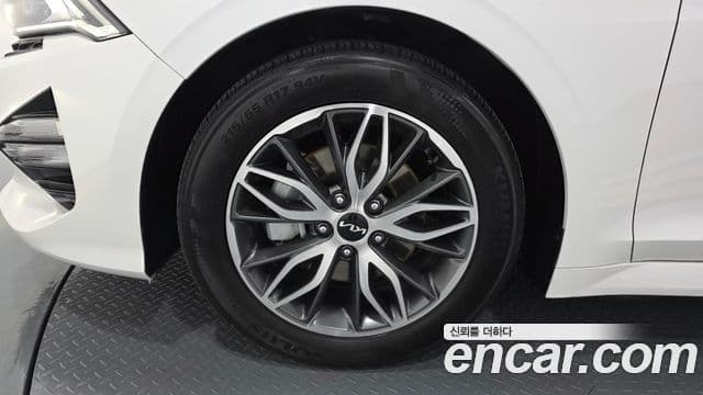 Kia K5 2023 — Şəkil 5/20