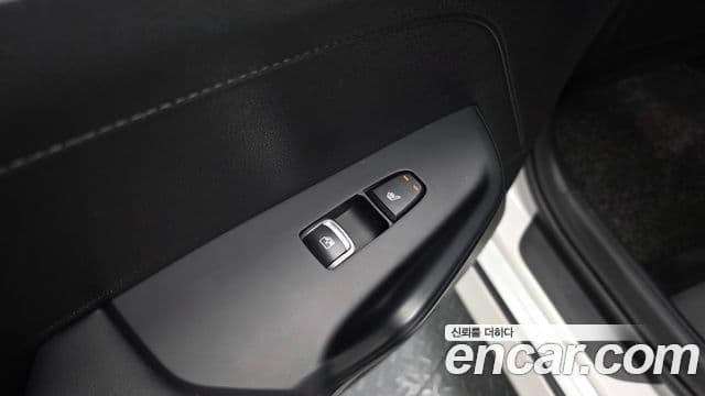 Kia K5 2023 — Şəkil 19/20