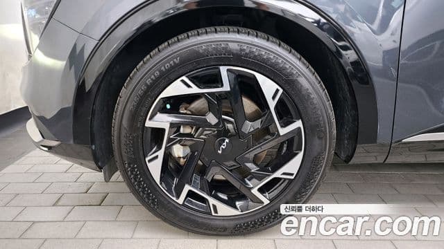 Kia Sportage 2022 — ფოტო 5/20