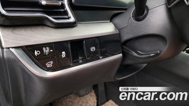 Kia Sportage 2022 — ფოტო 16/20