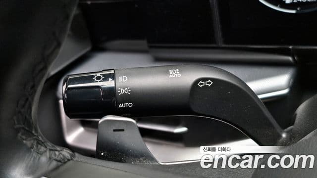 Hyundai Grandeur Hybrid 2022 — Photo 23/33