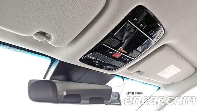 Hyundai Grandeur Hybrid 2022 — Photo 13/33