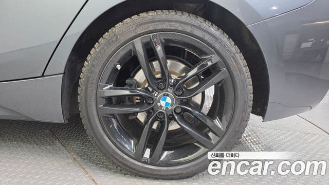 BMW 1 Series 2018 — Photo 21/35