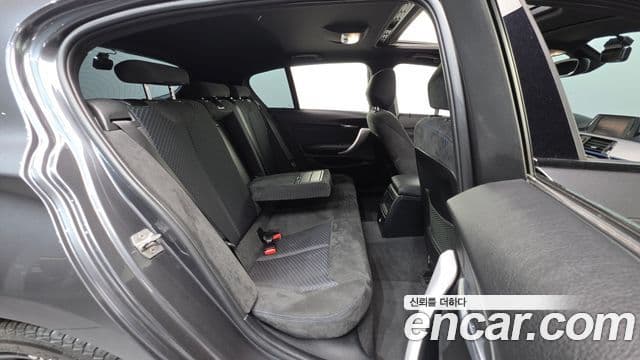 BMW 1 Series 2018 — Photo 23/35