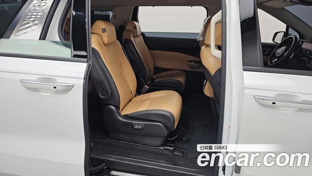 Kia Carnival 2022 — Фото 11/20