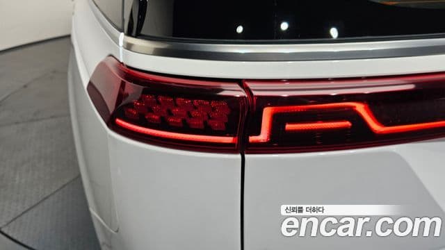 Kia Carnival 2022 — Şəkil 9/39
